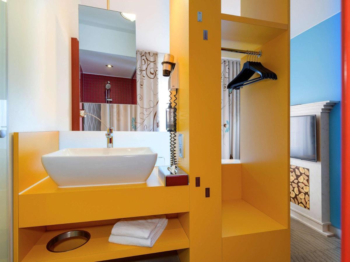 Ibis Styles Hotel Berlin Mitte Bagian luar foto