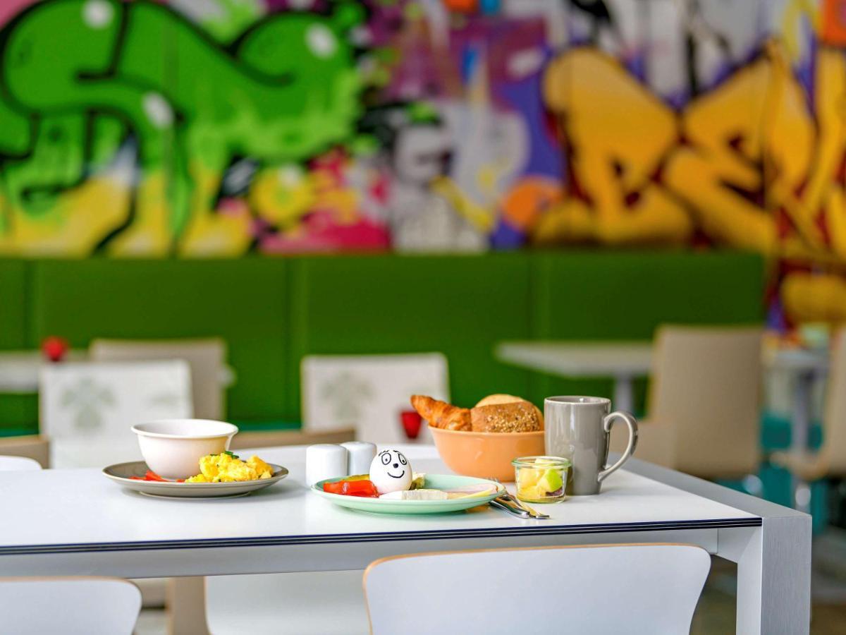 Ibis Styles Hotel Berlin Mitte Bagian luar foto