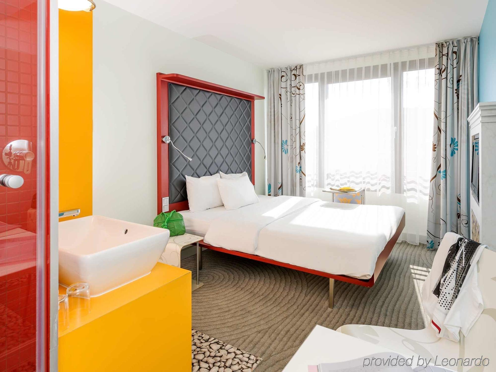 Ibis Styles Hotel Berlin Mitte Bagian luar foto