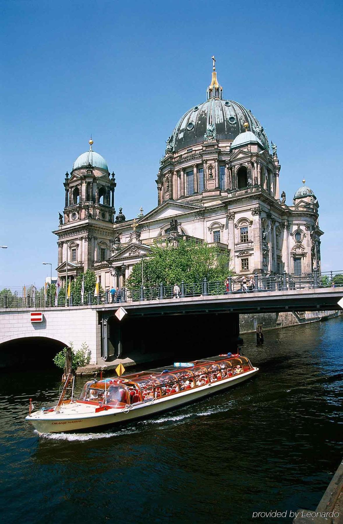 Ibis Styles Hotel Berlin Mitte Bagian luar foto