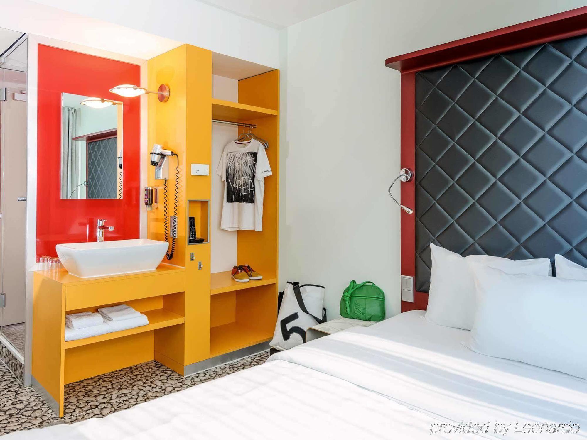 Ibis Styles Hotel Berlin Mitte Bagian luar foto