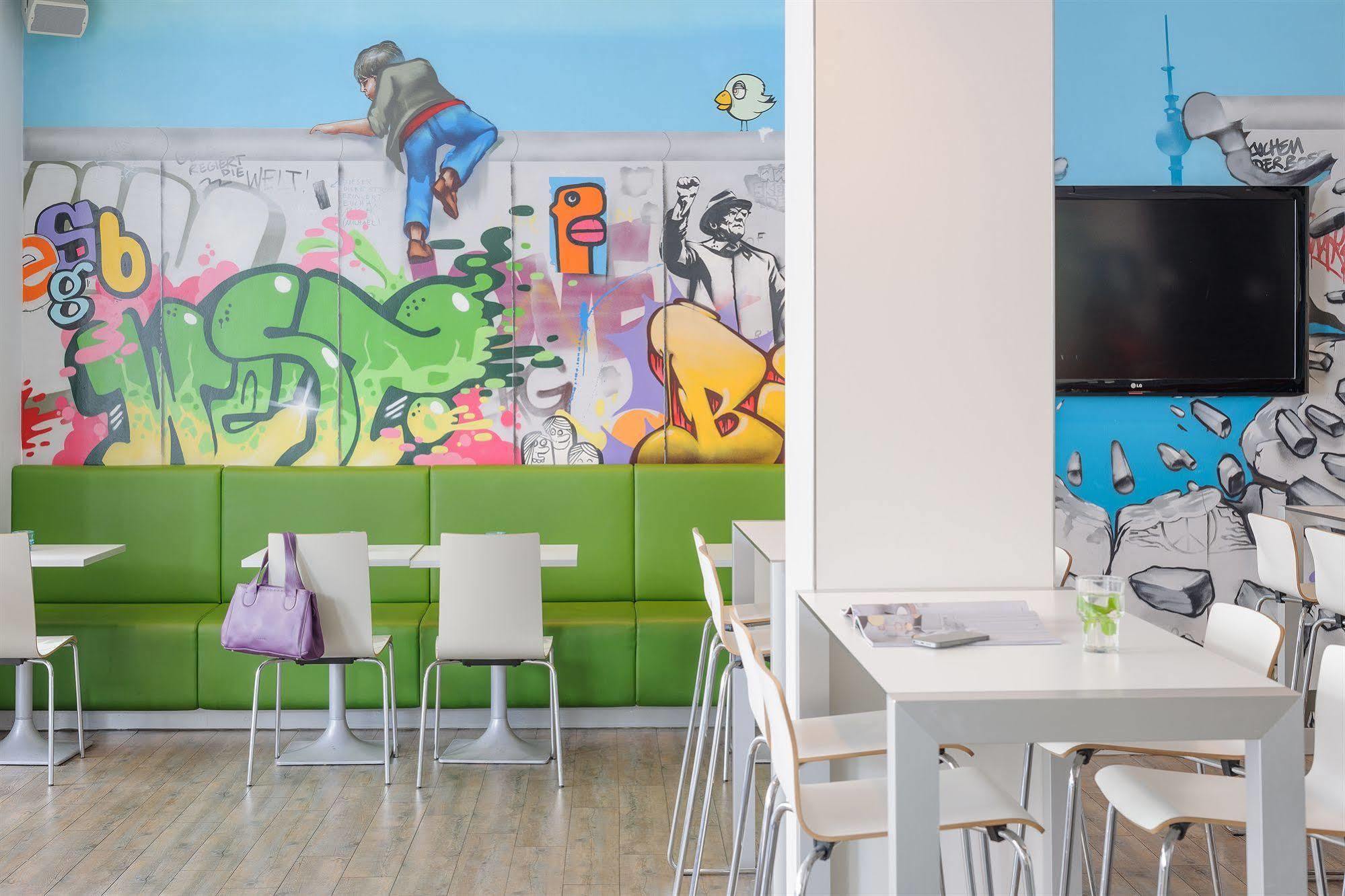 Ibis Styles Hotel Berlin Mitte Bagian luar foto
